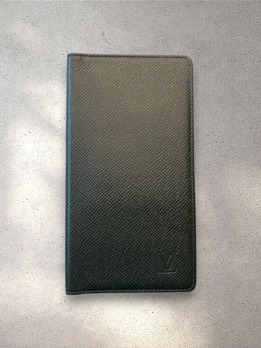 Authentic Louis Vuitton Taiga Leather Long Bifold Wallet Épicéa Green